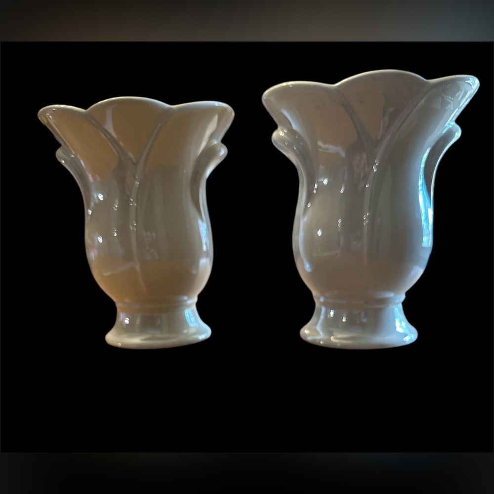Set of 2 Elegant Cream Ceramic Vases